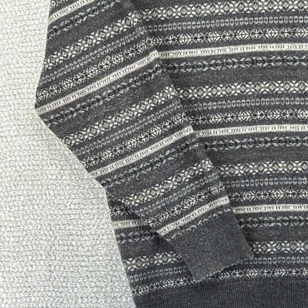 Jos A Bank Sweater Mens Large Gray Geometric Lambs Wool Blend Pullover V-Neck - Picture 3 of 15